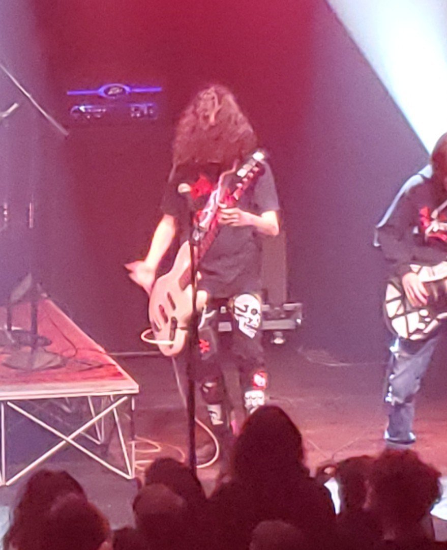 Session bass with weight, movement, and real song sense.